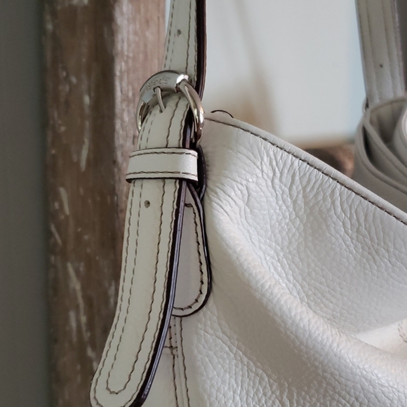 Tignanello white leather purse - Picture 5 of 9